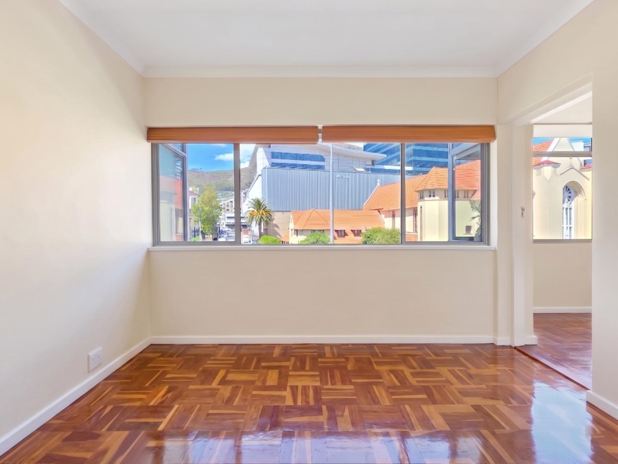 To Let 1 Bedroom Property for Rent in Sea Point Western Cape